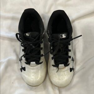 Under Armour baseball cleats GUC